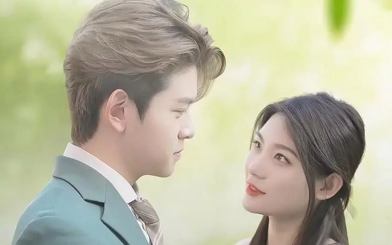 《离婚后，女王强势复仇》：告别鸡肋婚姻，王者归来，职场与情场双丰收的复仇史诗